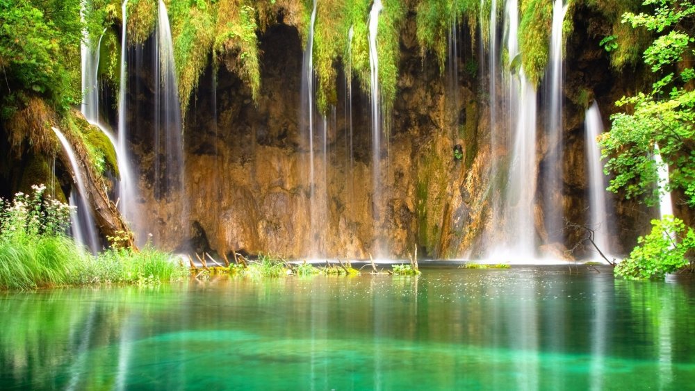 Красивые пейзажи с водопадами