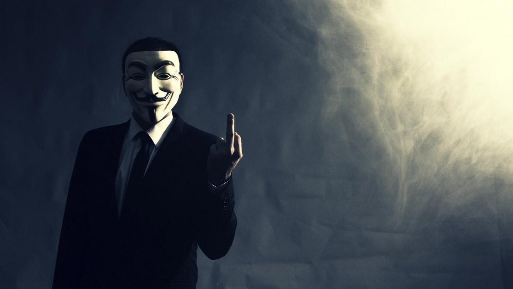 Анонимус Илону маску