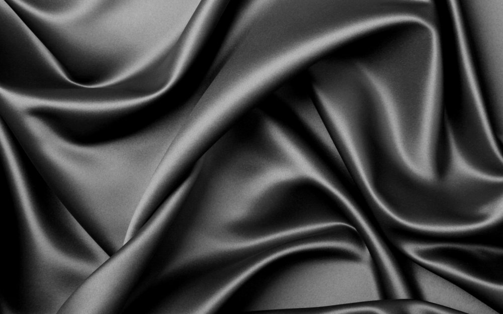 Черная шелковая ткань