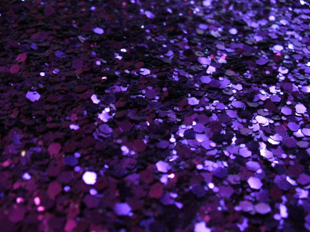 Фиолетовый цвет с блестками