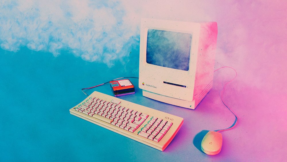 Розовый компьютер