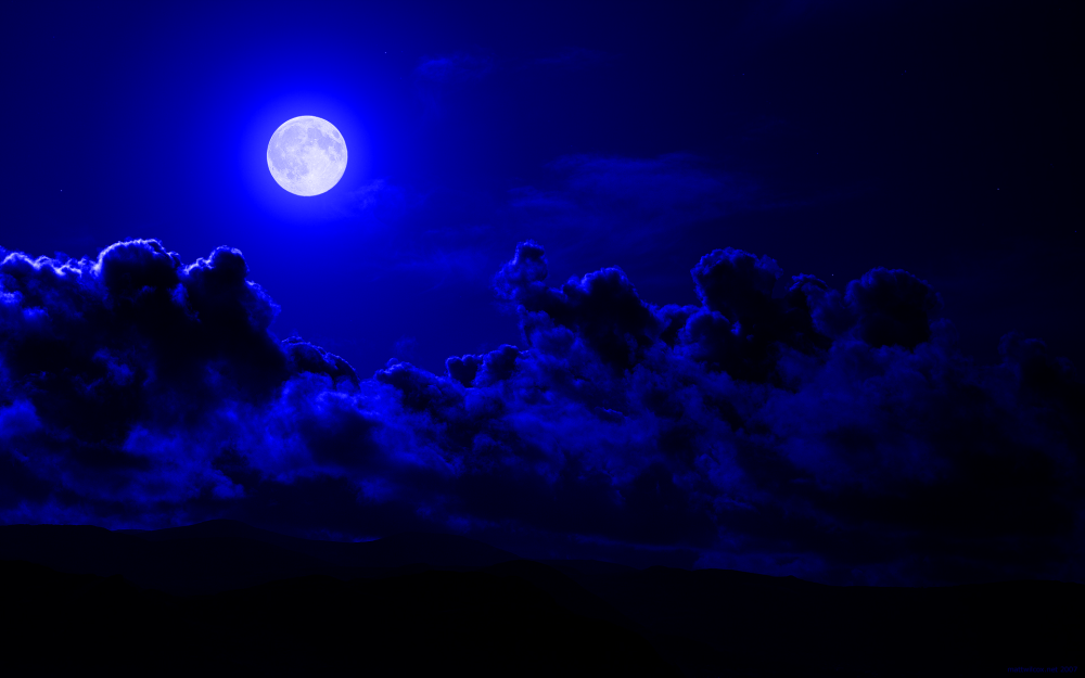Темно синее ночное небо