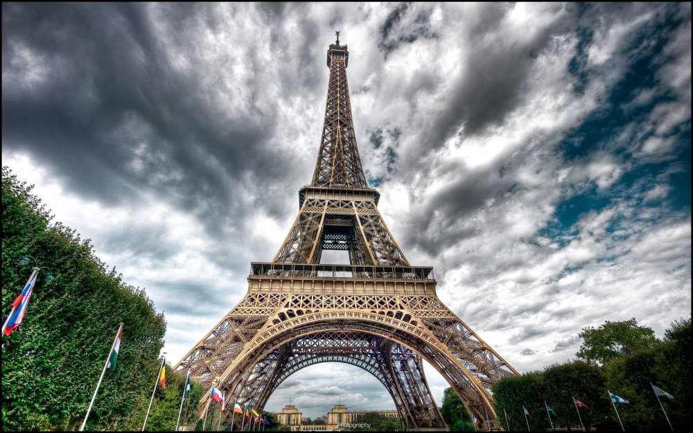 Символ Франции Эйфелева башня