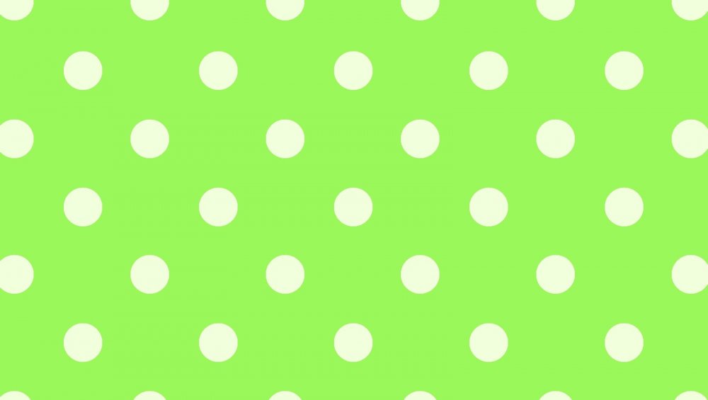 Зеленый горошек на белом фоне