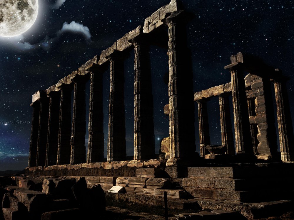 Храм Афины ночью