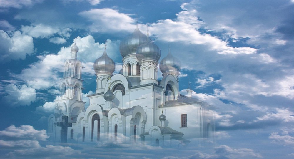 Церковь в облаках