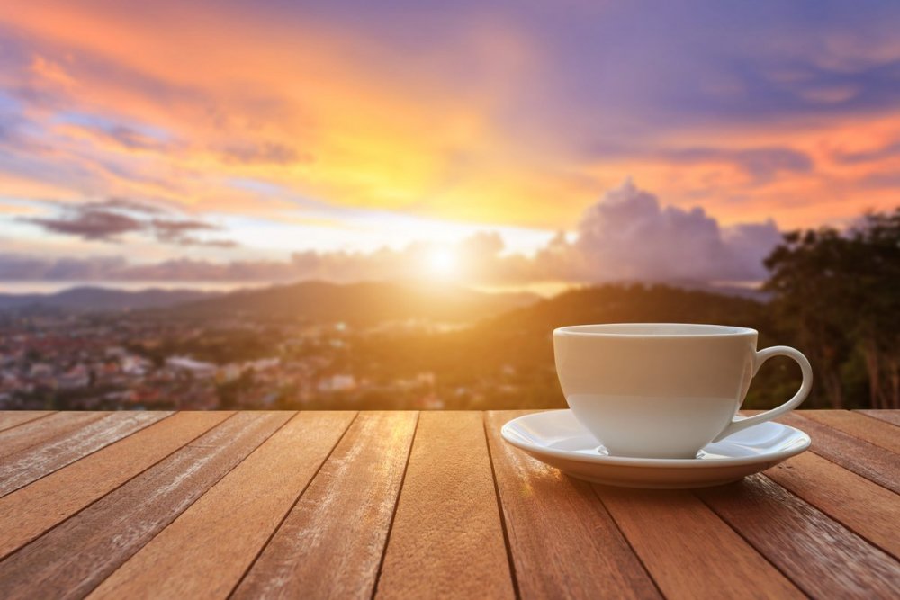 Солнечное утро и кофе