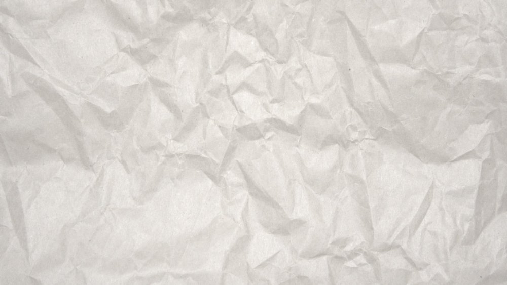Текстура белой мятой бумаги