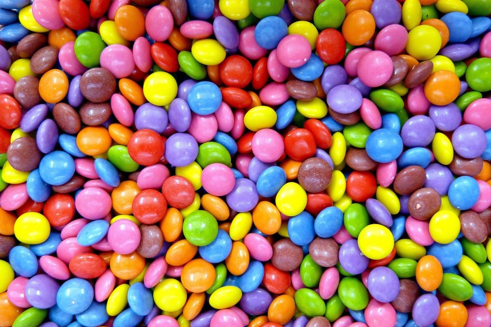 Конфеты разноцветные шоколадные