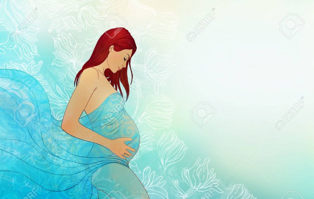 Беременная женщина на голубом фоне