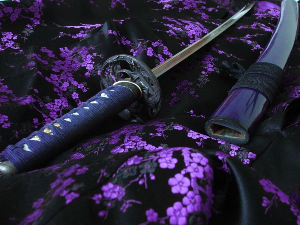 Фиолетовый меч