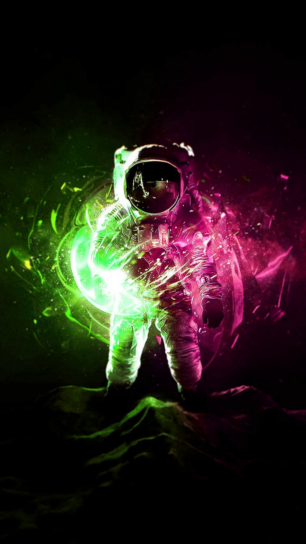 Космонавт на зеленом фоне
