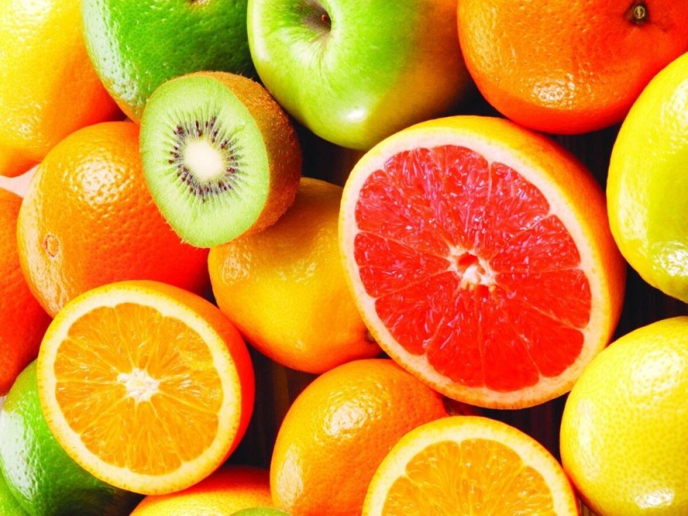 Яркие фрукты
