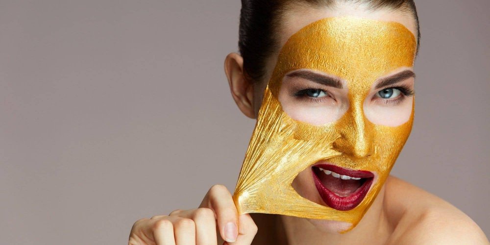 Золотая маска для лица