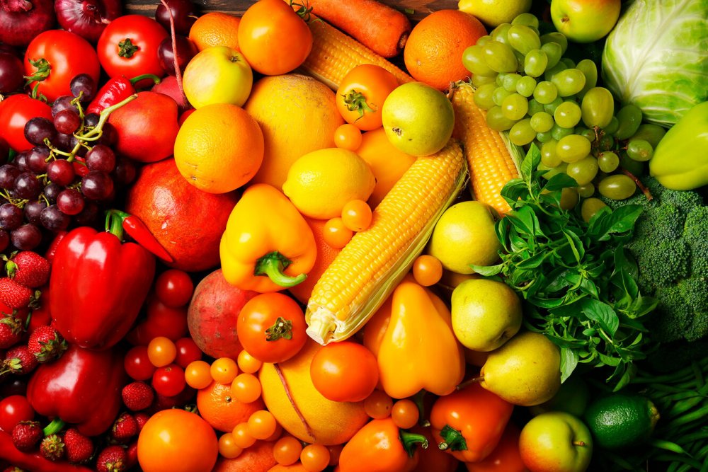 Красочные фрукты и овощи