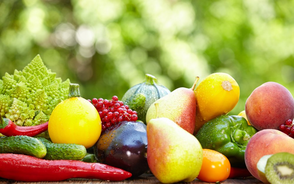 Яркие фрукты и овощи