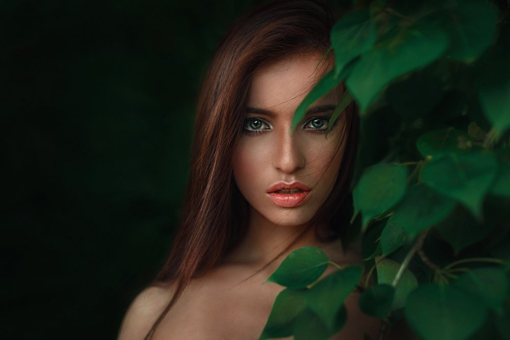 Девочка с зелеными глазами