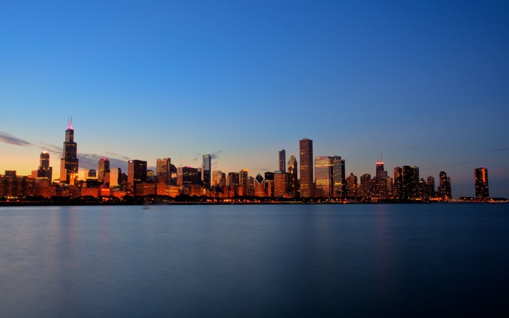 Чикаго Иллинойс США небоскребы с воды
