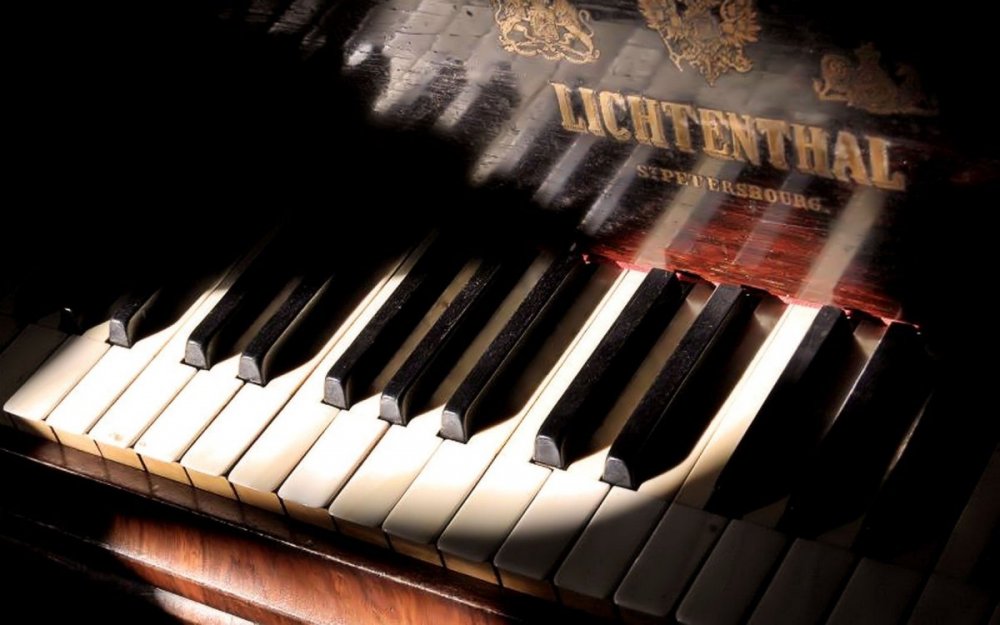 Красивые клавиши фортепиано