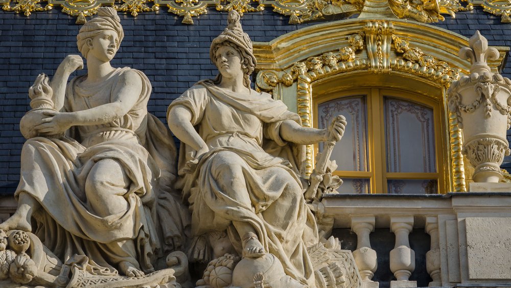 Версальский дворец статуи