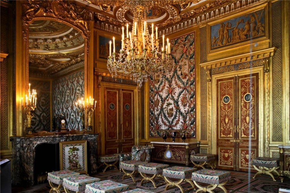 Королевская спальня Версальского дворца