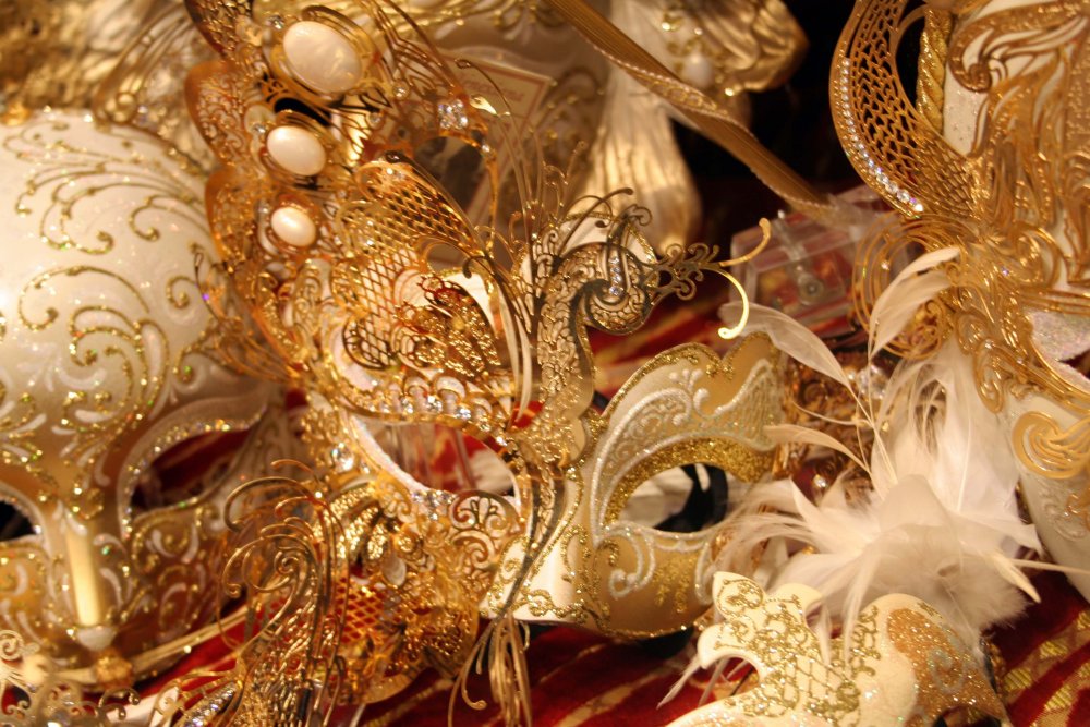 Выставка масок Венецианский карнавал