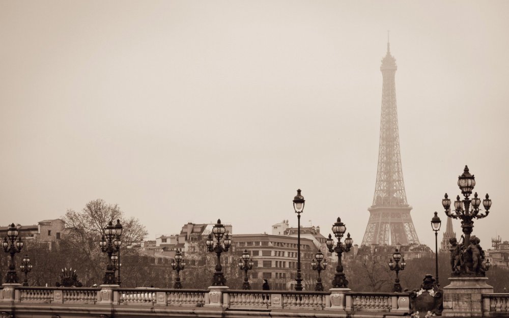Париж мост Александра 3 и Эйфелева башня