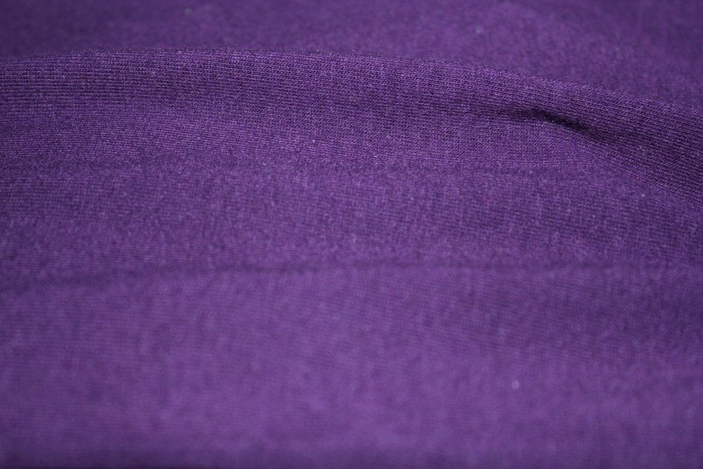 Фиолетовая ткань текстура шелк