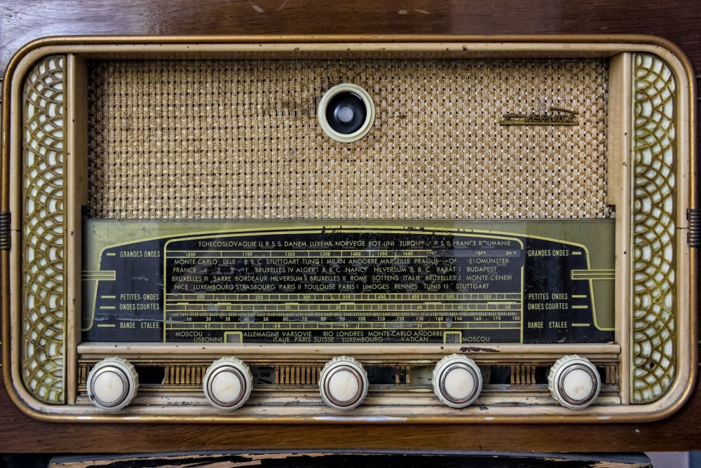 Старый радиоприемник