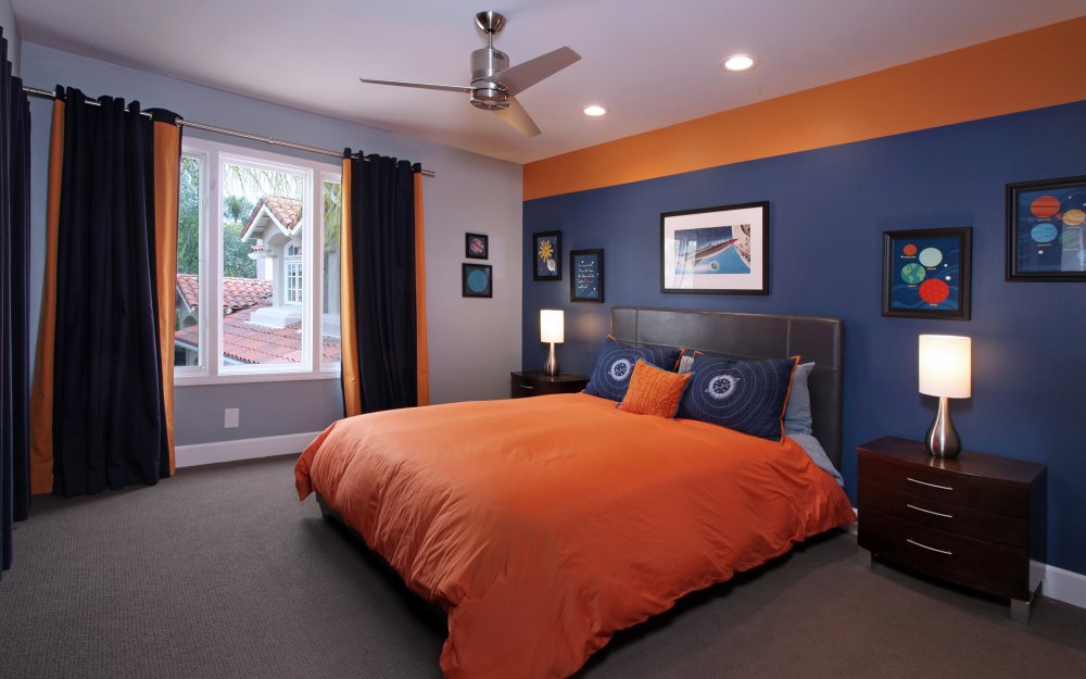 Оранжевый интерьер комнаты