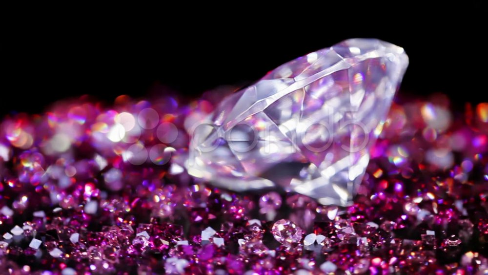 Фиолетовый бриллиант