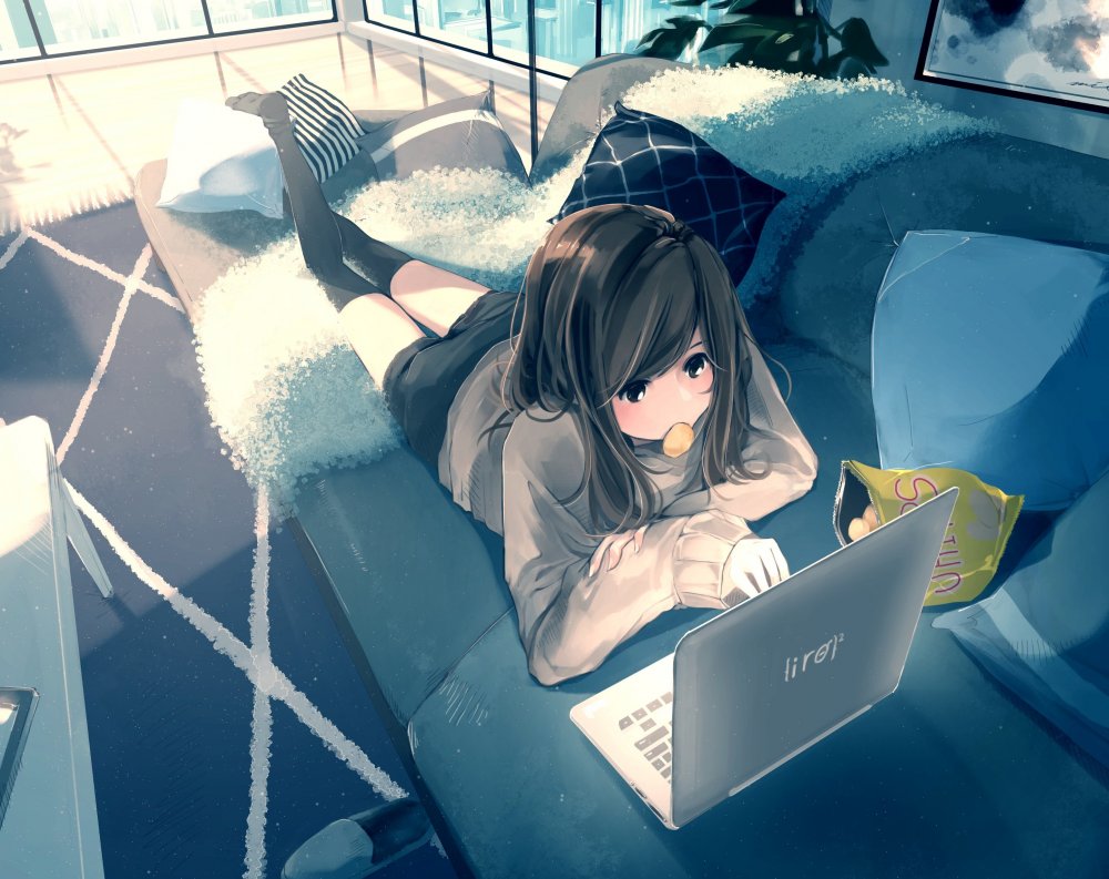 Аниме девушка с компьютером