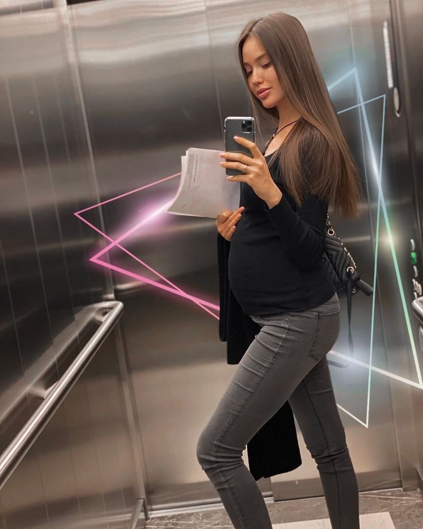Анастасия Тарасова беременна