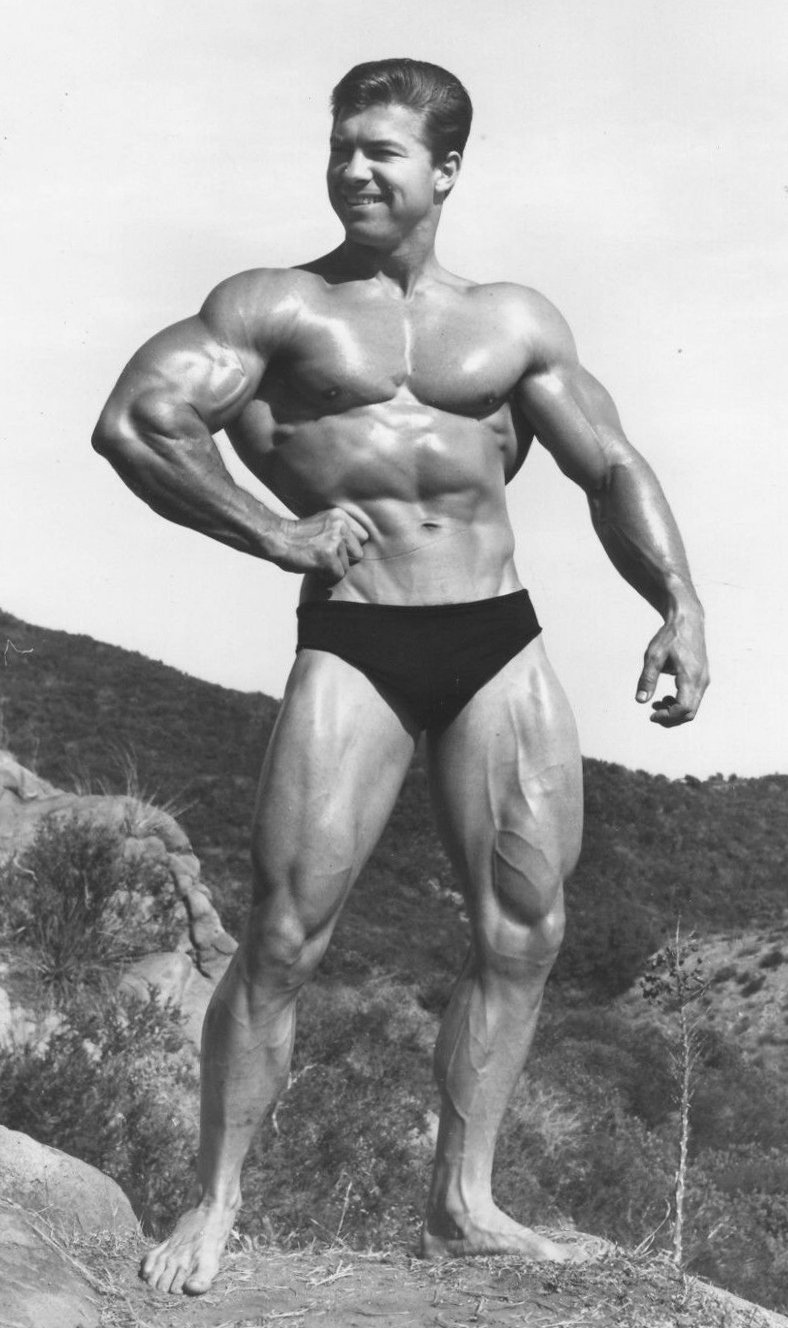 Larry Scott bodybuilder