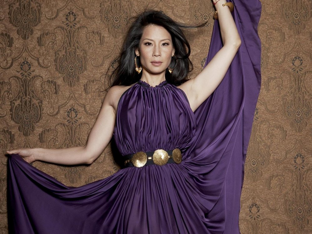 Азиатские актрисы в платьях
