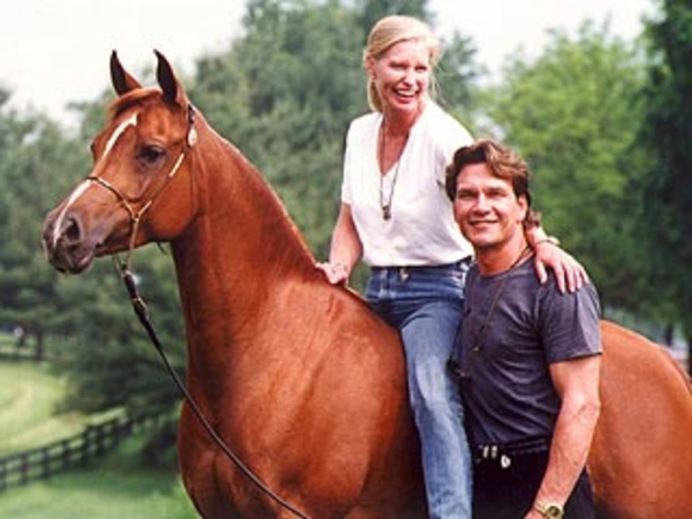 Патрик Суэйзи с женой на ранчо