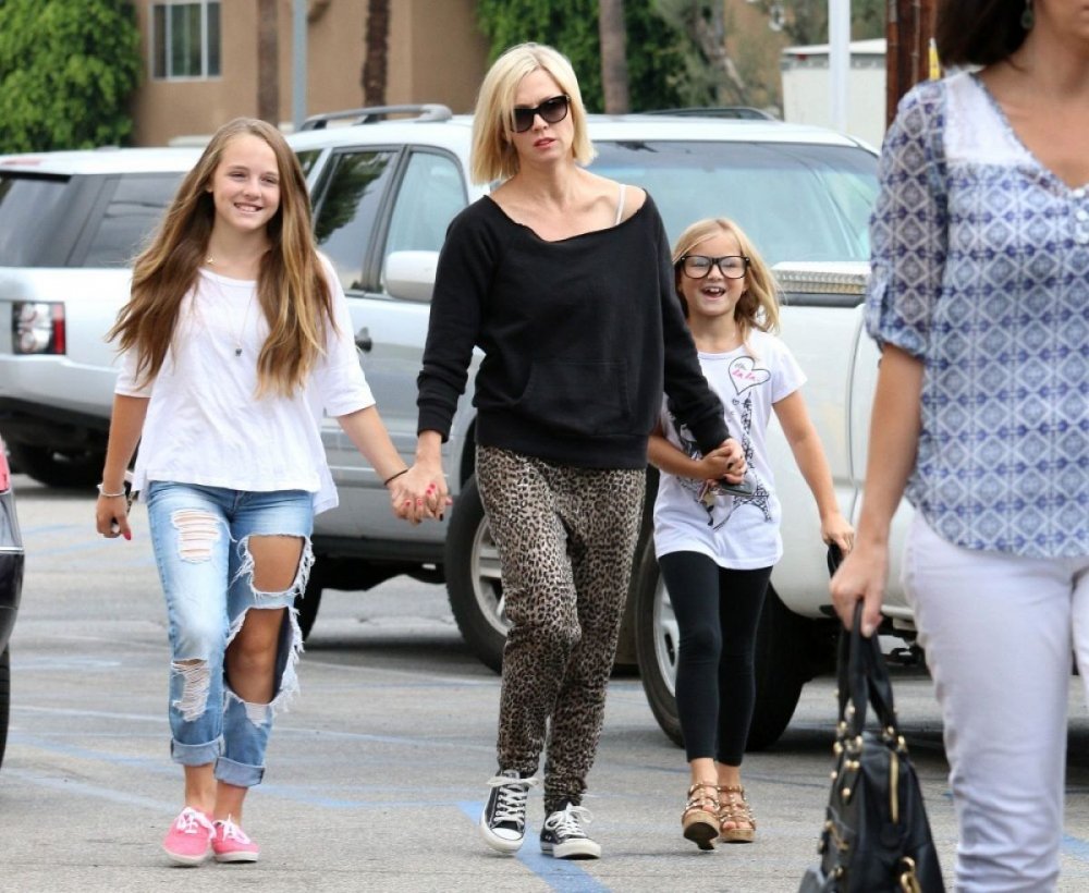 Дженни Гарт с дочерьми