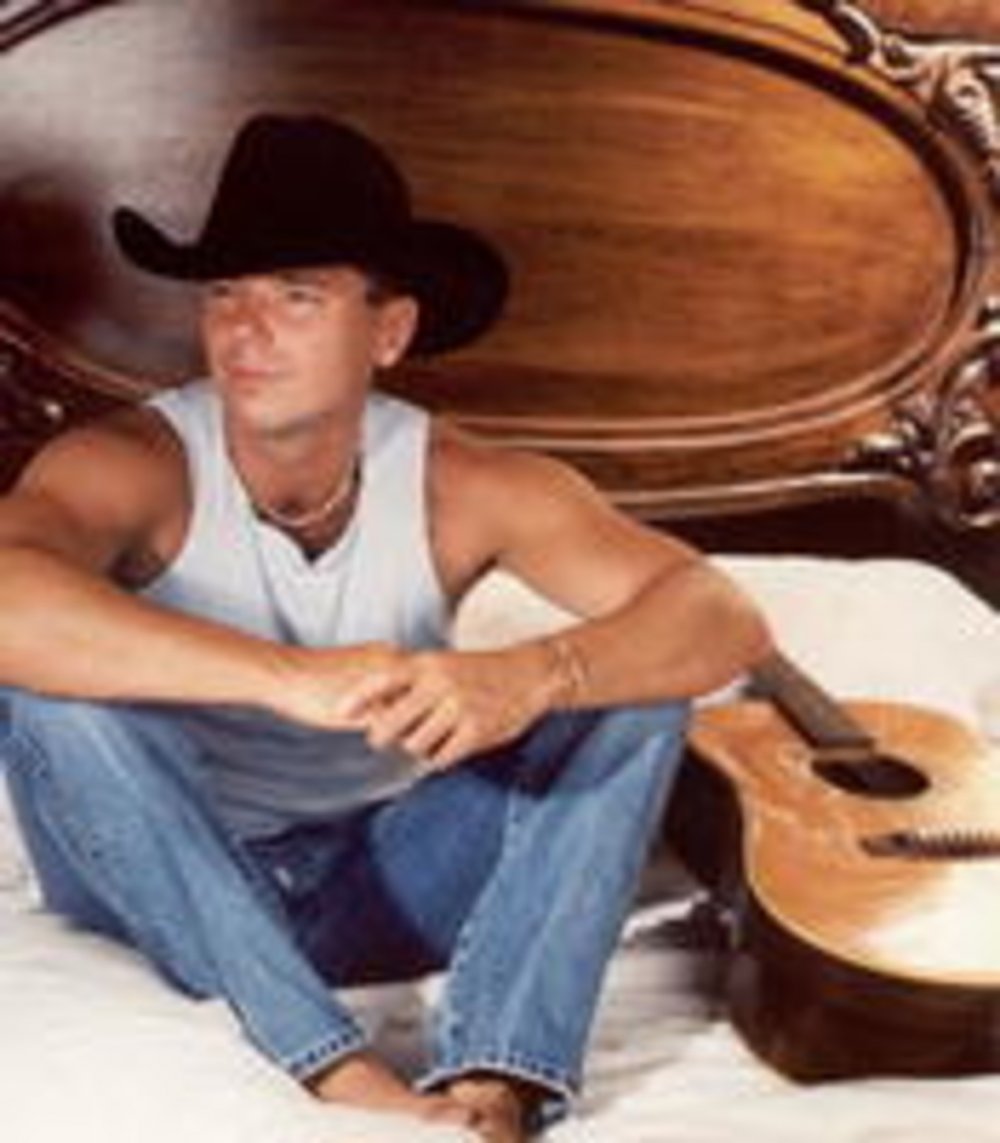 Music Video Kenny Chesney young