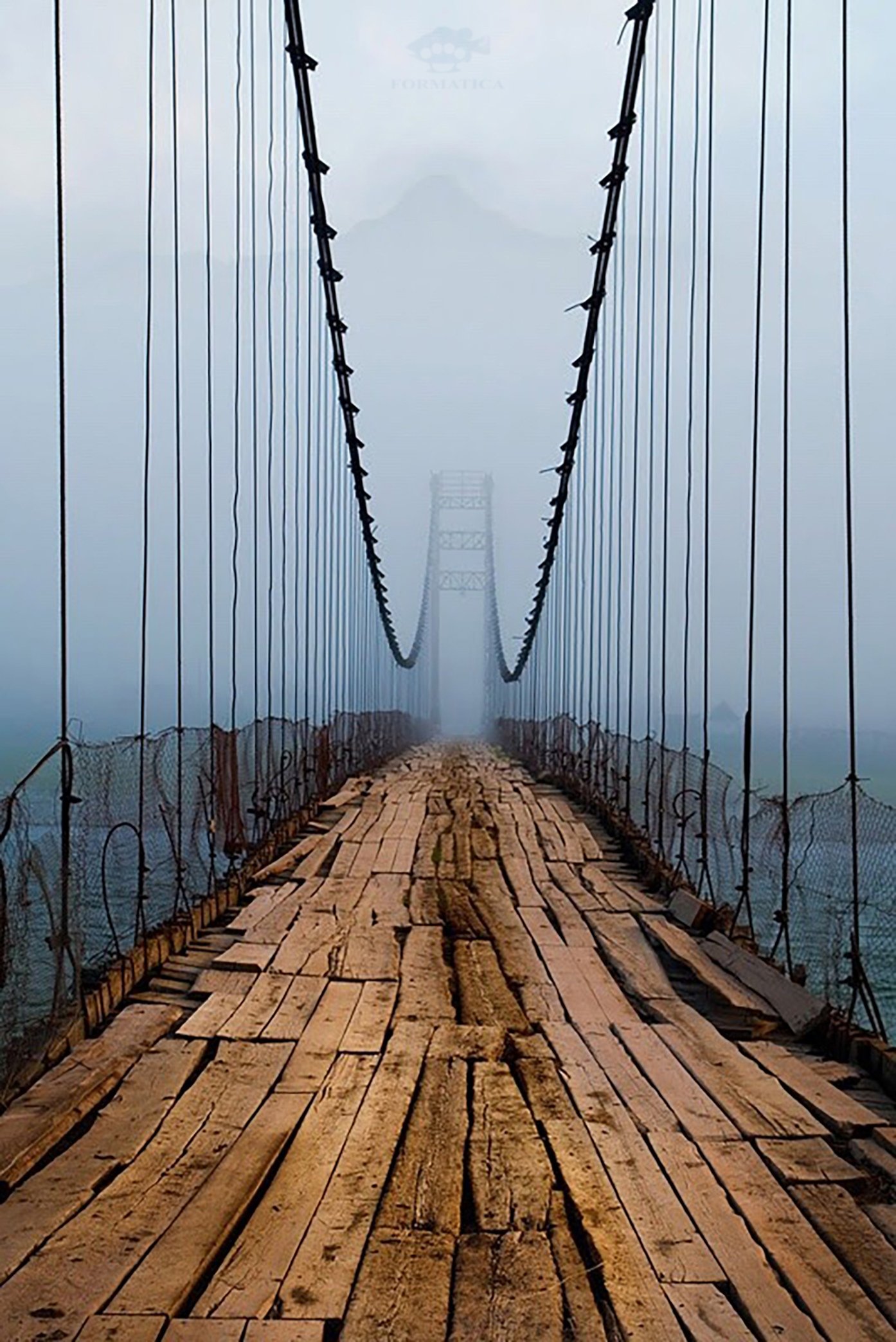 Край никуда. Подвесной мост в Кунгуре Пермский край. Мост Тюнгур. Подвесной мост. Висячий мост.