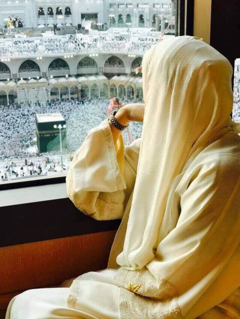 Мусульманка молится
