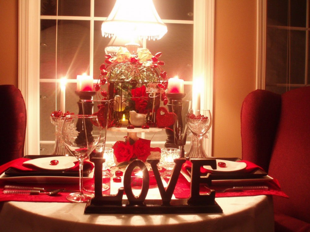 Столик для романтического ужина