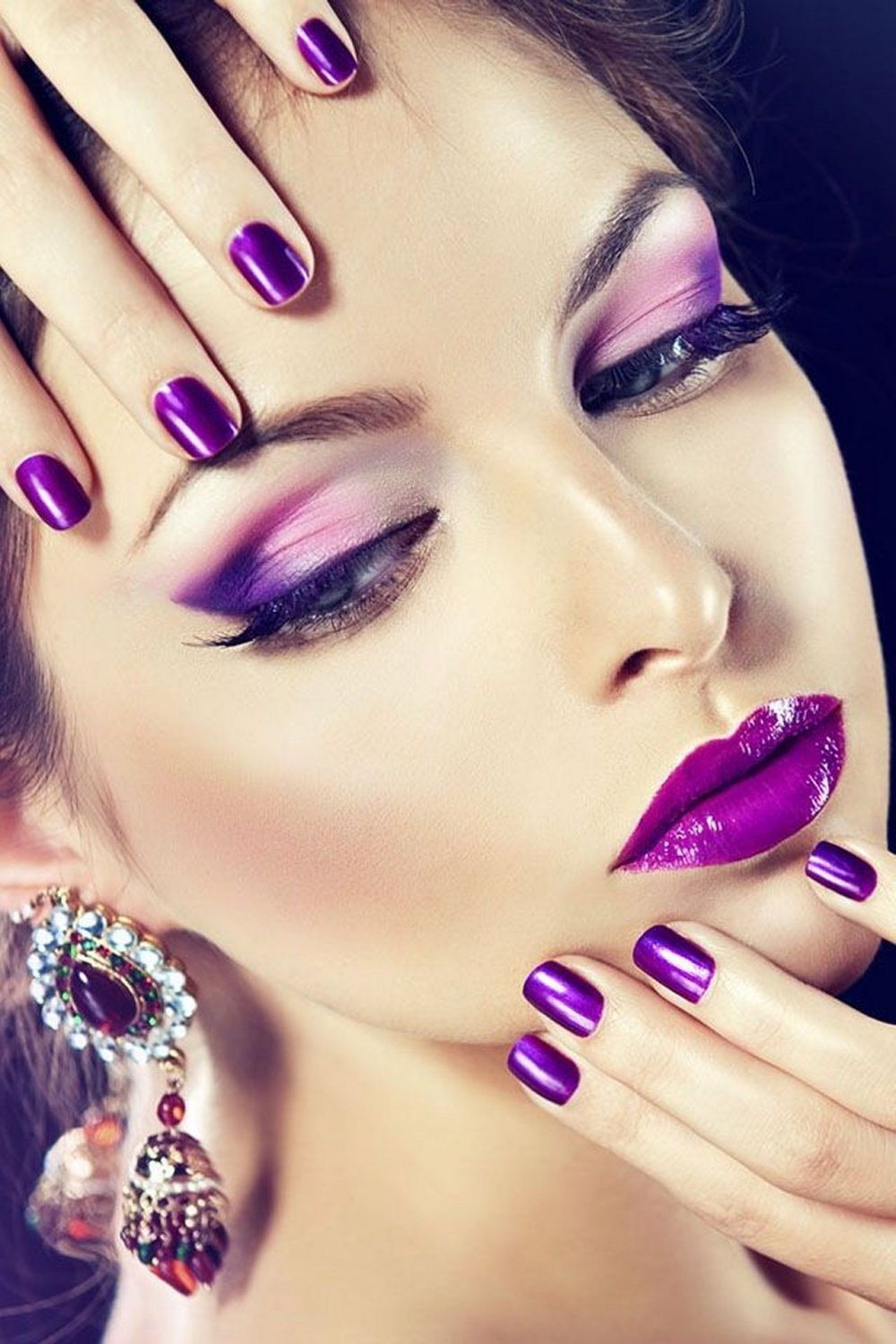 Красивый фиолетовый макияж