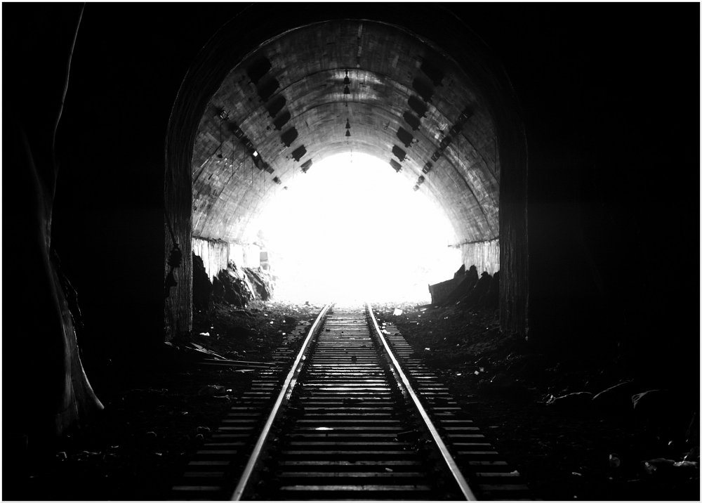 Черный тоннель
