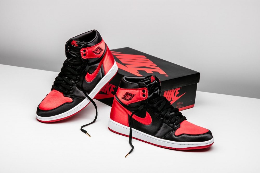 Nike Air Jordan 1 Retro High og “Satin Snake Chicago”
