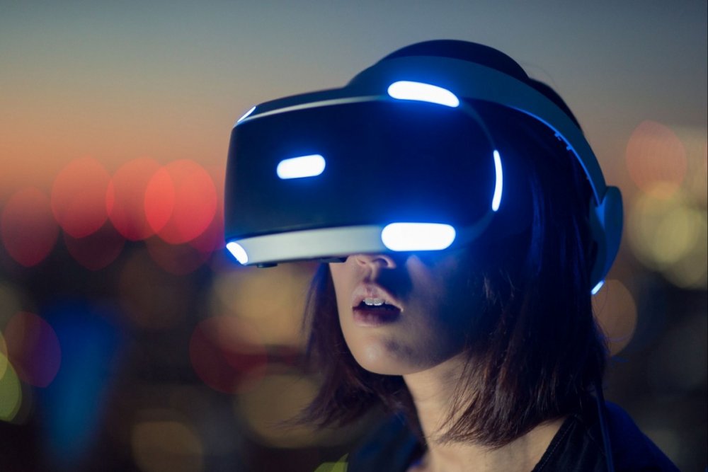 Виртуальная реальность (Virtual reality, VR)