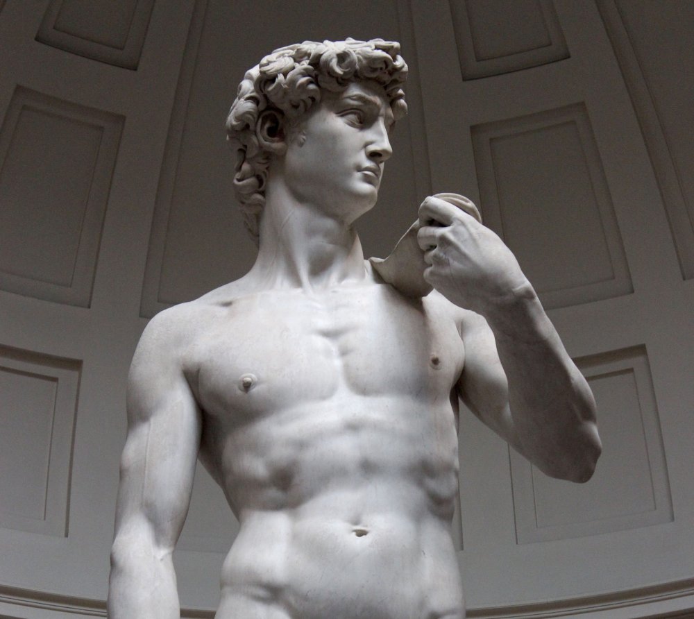 Статуя Микеланджело Давид тело