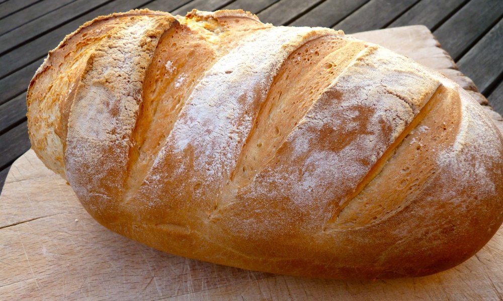 Красивый батон хлеба