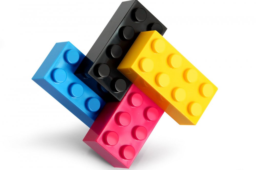 Логотип лего с кубиками