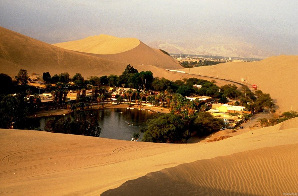 Уакачина Оазис в пустыне