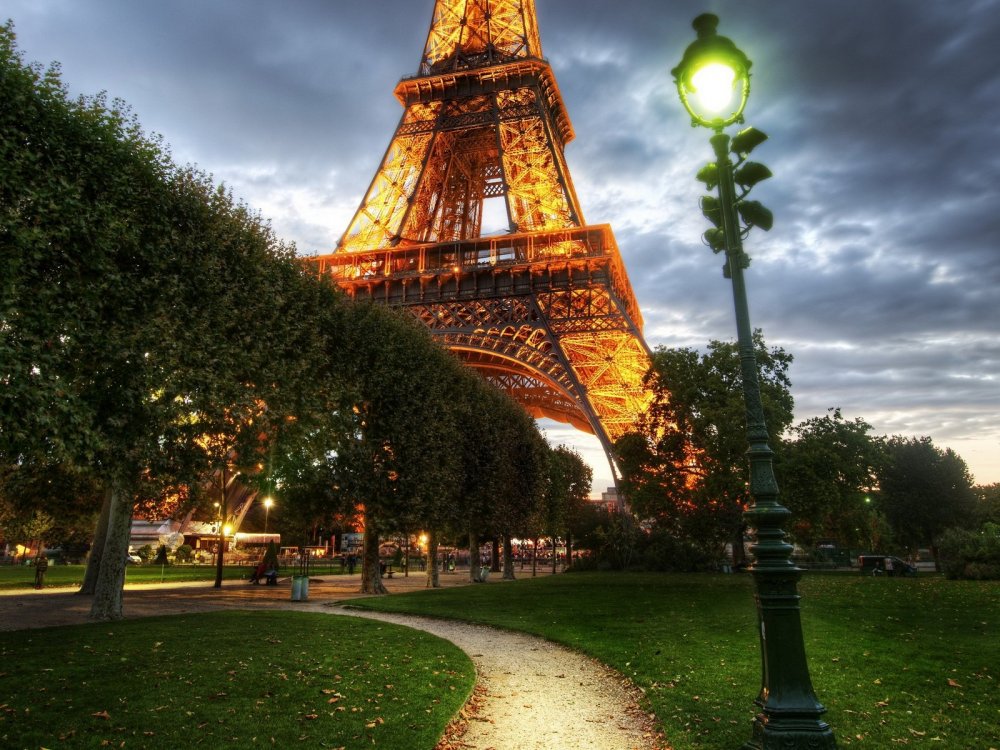 Eiffel башня